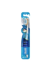 Oral-B Pro-Expert Clinic Line Pro-Flex 38 Medium Manual Toothbrush Blue