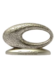 متحف المستقبل لديكور المعادن المتوسطة المتنوعة