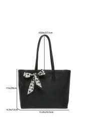 حقيبة كتف جديدة ذات لون واحد مرتديكة شكل كلاسيكي كبيرة الحجم، حمالة معدنية بسلسلة أنيقة، حقيبة كروس جسم وحقيب