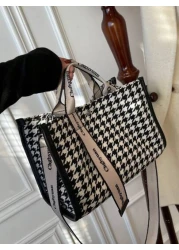 حقيبة يد مربعة بنقشة الكارو مناسبة للنساء ذات السعة الكبيرة