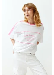  Collection White 100% Cotton Color Blocked Slogan Oversize/Wide Mold Knitted T-Shirt TWOSS24TS00132