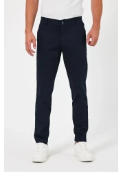 TheSeason بنطال تشينو مرن من القطن الجبردين باللون الأزرق الداكن للرجال