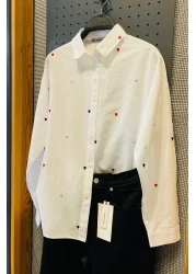 FEMELLE قميص نسائي كبير الحجم مطرز على شكل قلب أبيض مصنوع من القطن بنسبة 100%