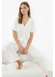  Collection طقم بيجامة محبوكة مكشكشة من القطن 100% باللون الأبيض THMSS24PT00223