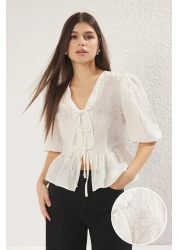  Collection Ecru V-Neck Embroidery Front Tie Detail Woven Shirt Twoss25Go00018