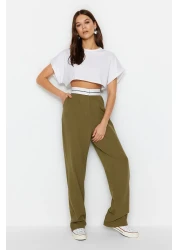  Collection بنطال قماش ذو قصة أرجل واسعة باللون الأخضر الزيتي