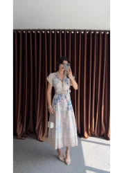 HAZELANNA فستان منقوش بالكتان مطبوع رقميًا باللون الأزرق