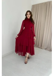 HELİS BUTİK فستان من الشيفون باللون العنابي - رقبة واسعة وتفاصيل ثنيات