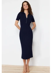  Collection فستان ماكسي بياقة بولو باللون الأزرق الداكن TWOSS24EL00282