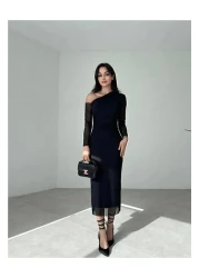 Daçem Hira فستان من التول متوسط ​​الطول مكشوف الكتفين