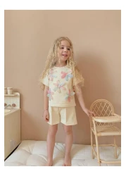 YİGİT BUTİK بدلة بناتي من Yigit Boutique مع شورت مطرز بالزهور