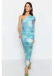  Collection فستان طويل مرن من التول منقوش باللون الأزرق TWOSS23EL01799