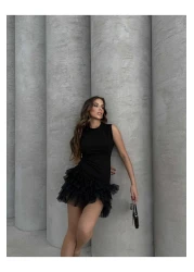 sajarsln فستان Saja Rsln Scuba من قماش الكريب مع تنورة من التول المكشكش ومزين بالليكرا