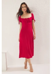  Collection فستان طويل منسوج باللون الأحمر TWOSS25EL00662