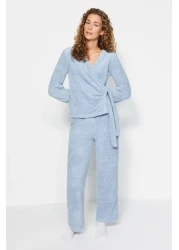  Collection طقم بيجامة شتوية محبوكة مزدوجة الصدر باللون الأزرق الفاتح من Wellsoft THMAW24PT00033
