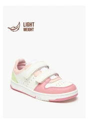 Little Missy حذاء رياضي بألوان متباينة مزود بخطاف وحلقة للإغلاق