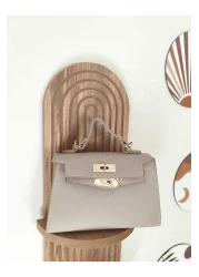 ikosga Shoulder and Arm Bag Cream Stylish and Classic Thick Chain Width: 20 cm Length: 14 cm