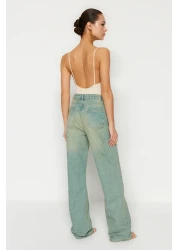  Collection جينز أزرق عتيق ذو تأثير شاحب عالي الخصر وواسع الساق TWOSS23JE00166