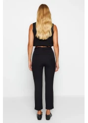  Collection بنطال أسود أساسي من القماش المنسوج بأرجل ضيقة TWOSS19ST0038