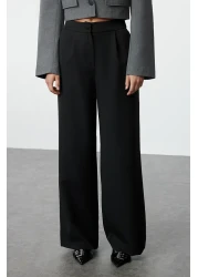  Collection بنطال قماش أسود مطوي بأرجل واسعة - TWOSS21PL0189