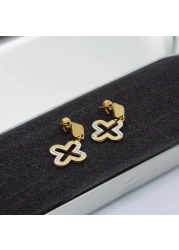 Aiwanto Gold Small Star Design Earring Gift for Women's Earring(Gold)