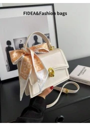 قطعة واحدة حقيبة يد نسائية من الجلد المصنع (بي يو) بلون واحد، تصميم أنيق من معدن صلب مزين بوشاح مطبوع، حزام كتف