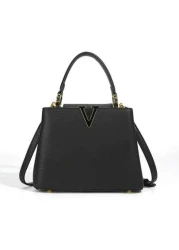 الحقيبة الكتفية ذات الحمل الكبير بتصميم منقوش وخيوط التطريز، ذات لون أحادي من قماش بو مقاوم للماء وذات مقبضين