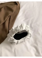 حقيبة يد مطوية أنيقة باللون الموحد للسيدات، حقيبة كتف للسيدات باللون الموحد بتصميم السحاب والهلال