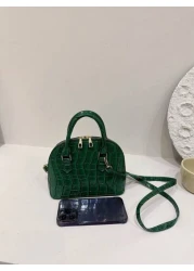 حقيبة يد محبوكة ومزينة بذوق، على شكل صدف بحرية وعشب محبوك وديكور شبكي جذاب للنساء،حقيبة كتف مثالية. مصنوعة من