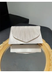 حقيبة كلاسيكية وأنيقة للمرأة بتصميم بسطوني وطية. مثالية للحفلات الرسمية والأعراس الرومانسية والرقصات والفعا