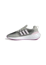 adidas Swift Run 22 - حذاء رياضي مريح وأنيق