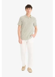 Defacto تي شيرت بقصة عادية وياقة بولو مخططة وأكمام قصيرة D7248ax25sp