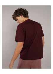 American Eagle تي شيرت بشعار AE