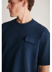 GRIMELANGE تيشيرت رجالي باللون الأزرق الداكن بجيوب من Artur وقماش سميك ذو ملمس خاص