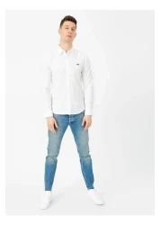 Levi's قميص رجالي أبيض بقصة ضيقة 100% قطن 86625-0002