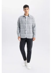 Defacto قميص من الفلانيل ذو قصة عادية وأكمام طويلة E0983ax24wn