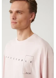 Avva تي شيرت رجالي مطبوع برقبة دائرية وردي اللون مصنوع من القطن بنسبة 100% A41y1157