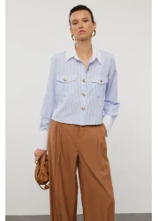  Collection قميص أزرق مخطط بأزرار معدنية - تصميم الياقة والأكمام، مقاس عادي TWOAW25GO00023