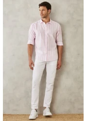 AC&Co / Altınyıldız Classics قميص رجالي ذو ياقة كلاسيكية باللونين الأبيض والوردي وقصة مريحة مصنوع من القطن بنسبة 100%