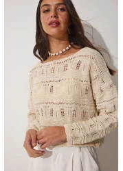 Happiness İstanbul بلوزة تريكو صيفية مخرمة برقبة قارب كريمية للسيدات NF00057