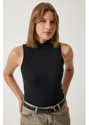 Happiness İstanbul بلوزة نسائية محبوكة ذات ياقة مدورة بدون أكمام حزمة من قطعتين باللونين الأبيض والأسود GT00012