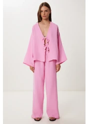 Happiness İstanbul طقم نسائي من الموسلين بتفاصيل ربط باللون الوردي BV00171