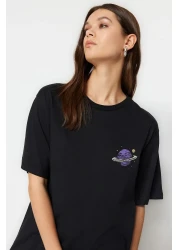  Collection Black 100% Cotton Front and Back Galaxy Printed Boyfriend Fit Crew Neck Knitted T-Shirt TWOSS23TS00257