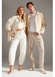  Collection جينز أبيض فضفاض بخصر عالٍ TWOSS23JE00295