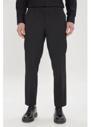 AC&Co / Altınyıldız Classics بنطال كلاسيكي للرجال ذو قصة عادية باللون الأسود وجيب جانبي مريح