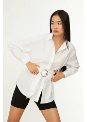  Collection قميص منسوج من القطن بإبزيم حزام أبيض TWOAW20GO0099