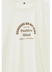  Collection تي شيرت مطبوع عليه نص واسع - TMNSS23TS00083