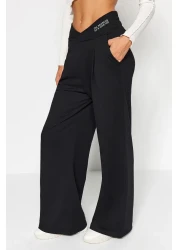  Collection بنطال محبوك بطبعة سوداء بأرجل واسعة/قصة مريحة وخصر غير متماثل TWOAW23PL00389