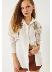 Bianco Lucci قميص Aerobin كبير الحجم من الكتان المطرز بحجر الخرز للنساء 60283026