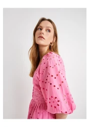 Koton فستان طويل بقصة منخفضة وأكمام بالون وأزرار